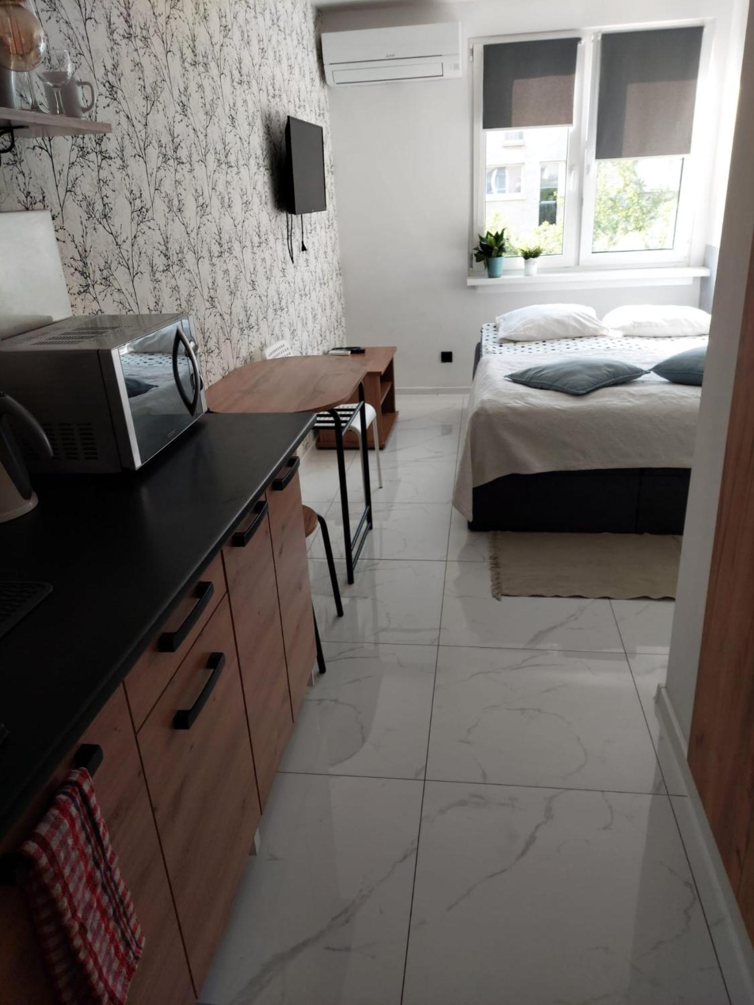 Nighthost Robotnicza 32 M248 Wroclaw Free Parking Apartment Luaran gambar